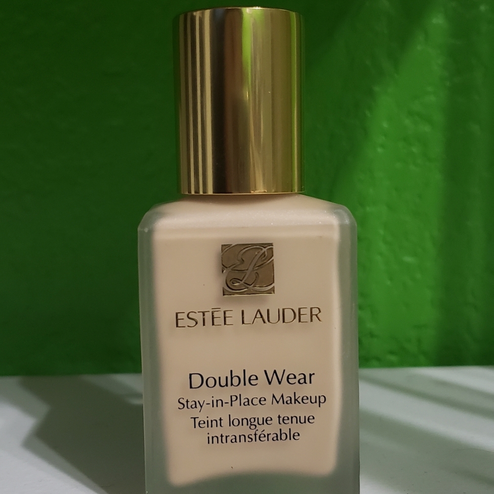 Estee Lauder double wear foundation